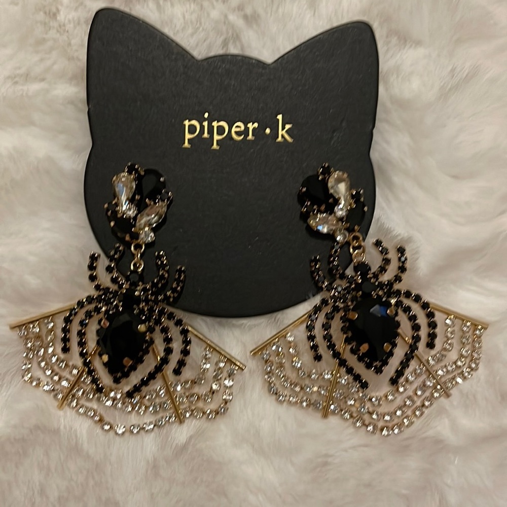 Brand New Piper K Bejeweled Gothic Spider On Spiderweb Dangle Halloween Earrings